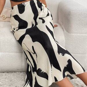 Graphic Print Plisse Long Skirt